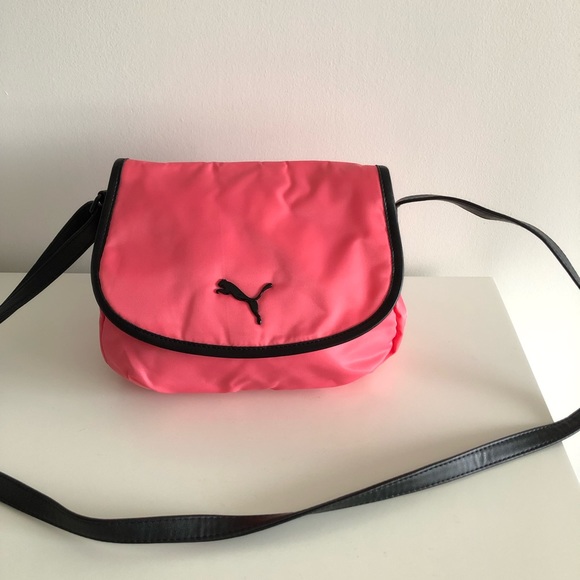 Pink crossbody Puma bag - Picture 2 of 5
